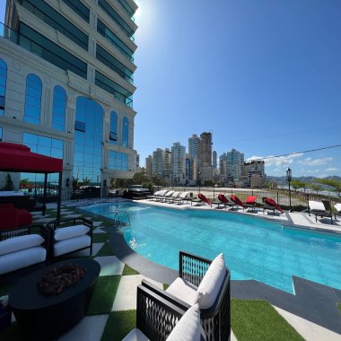 Apartamento Alto Padrão Mobiliado - Fino Acabamento  Meia Praia - Itapema SC