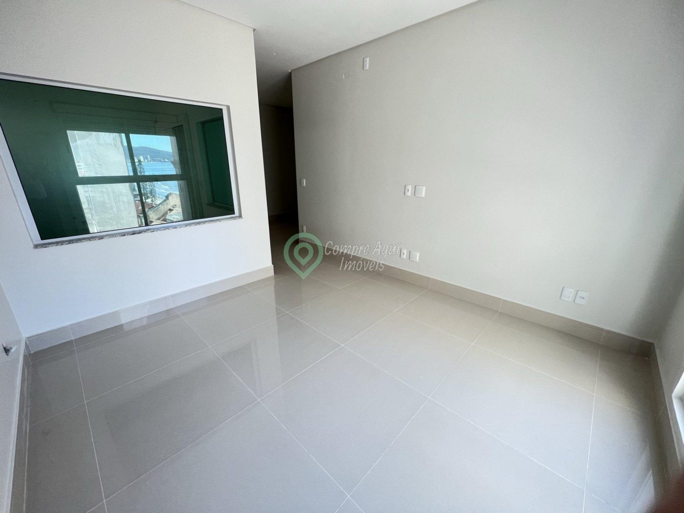 Apartamento 4 suítes FRENTE MAR