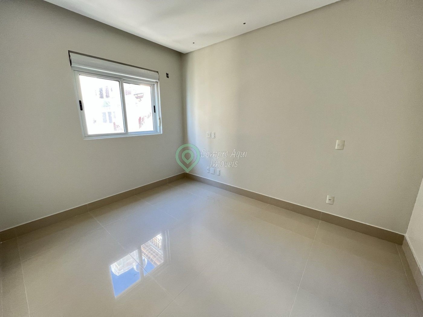 Apartamento 4 suítes FRENTE MAR