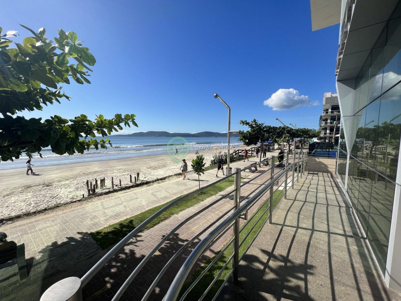 Apartamento 4 suítes FRENTE MAR