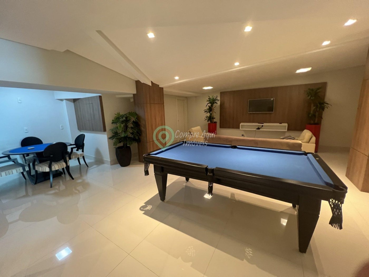 Apartamento 4 suítes FRENTE MAR