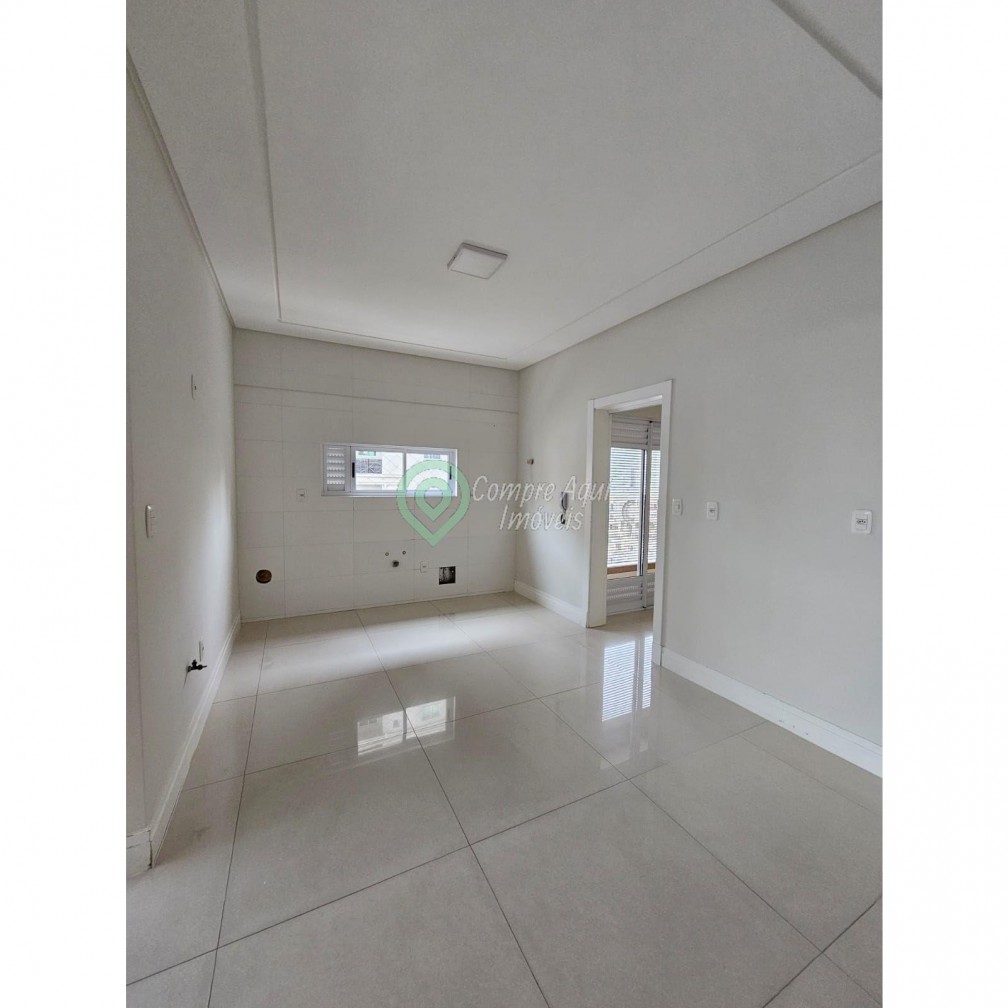 Sofisticado apartamento 3 suítes na Meia Praia em Itapema SC